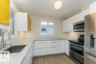 Interior photo 3 of 3508 113B ST NW