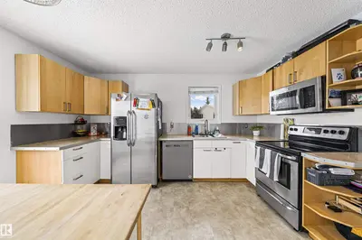 Interior photo 2 of 115 WARWICK RD NW