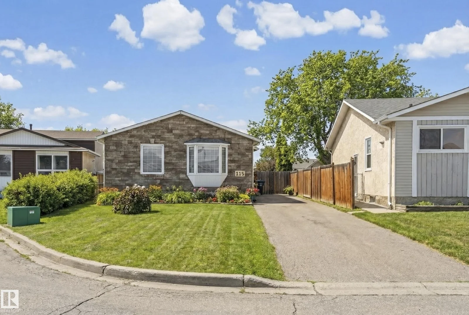 115 WARWICK RD NW, Edmonton - 5 bedroom Detached Single Family for sale