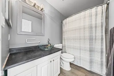 Interior photo 4 of 115 WARWICK RD NW