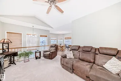Interior photo 4 of 576 GLENWRIGHT CR NW