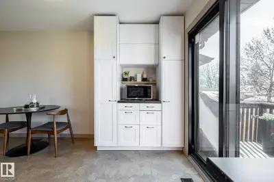 Interior photo 4 of 3615 43 AV NW