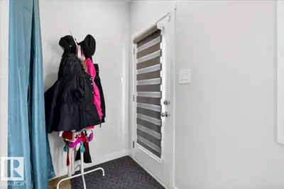 Interior photo 3 of 5315 22 AV SW
