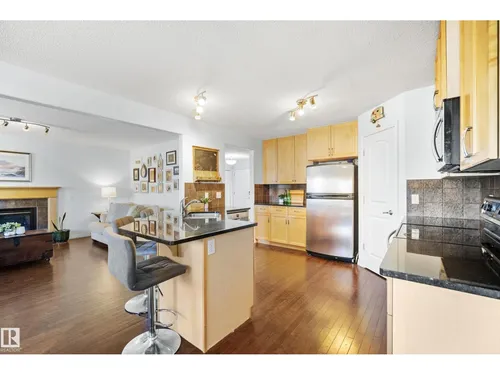 1212 37C AV NW, Edmonton - $539,000