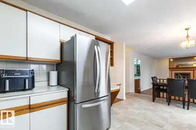 Interior photo 3 of 4340 33 ST NW