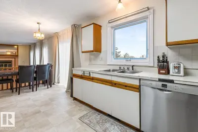 Interior photo 2 of 4340 33 ST NW