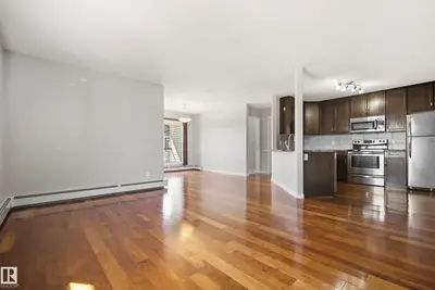 Interior photo 4 of 