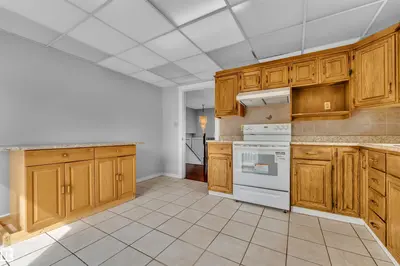 Interior photo 4 of 3227 145 AV NW
