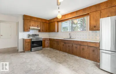 Interior photo 4 of 23049 TWP RD 510 RD
