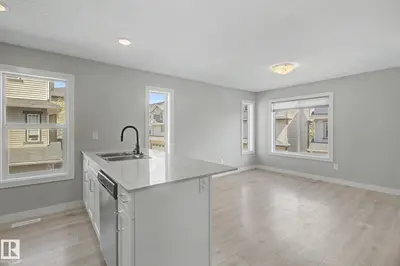 Interior photo 4 of #71 1530 TAMARACK BV NW