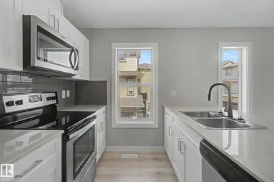 Interior photo 3 of #71 1530 TAMARACK BV NW