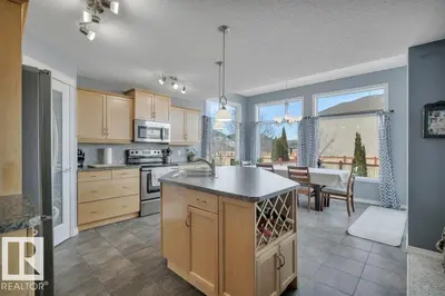 Interior photo 3 of 264 SOUTHWICK ST