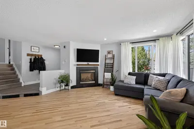 Interior photo 4 of 5 ARLINGTON DR