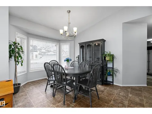 3706 131A AV NW, Edmonton - $455,000