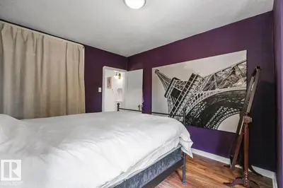 Interior photo 2 of 9908 87 AV NW