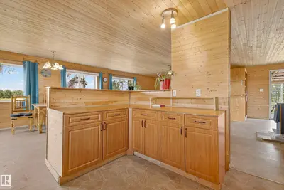 Interior photo 2 of 11517 TWP RD 541A