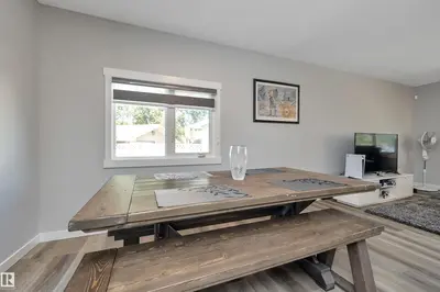 Interior photo 3 of 5223 43 AV