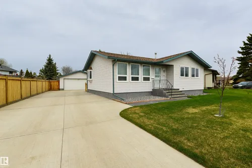 16020 123 ST NW, Edmonton - $450,000