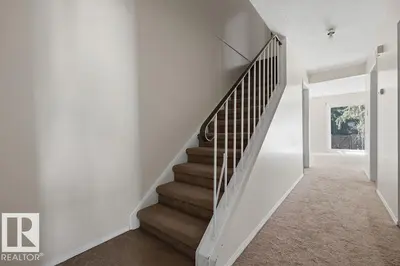Interior photo 4 of 