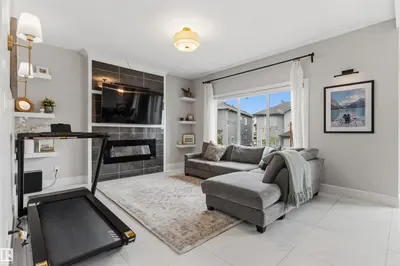 Interior photo 2 of 3312 11 AV NW