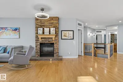 Interior photo 3 of 34 VALLEYVIEW RG