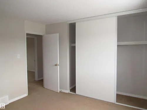 #122 3308 113 AV NW, Edmonton - $158,000