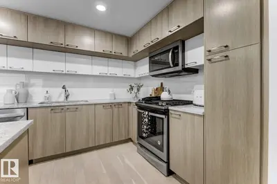 Interior photo 4 of #606 9720 106 ST NW