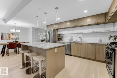 Interior photo 2 of #606 9720 106 ST NW