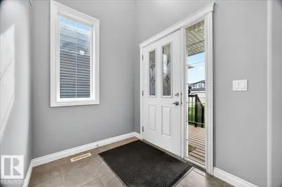 Interior photo 1 of 40 WILLOWDALE PL