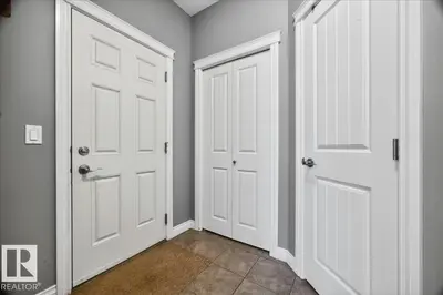 Interior photo 4 of 40 WILLOWDALE PL