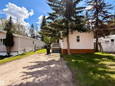 Interior photo 1 of 74 5644 50 ST