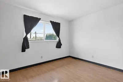 Interior photo 3 of 