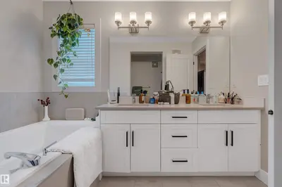 Interior photo 4 of 22916 95 AV NW