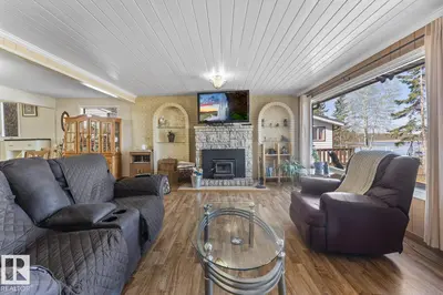 Interior photo 4 of 512 60017 RNG ROAD 110 A