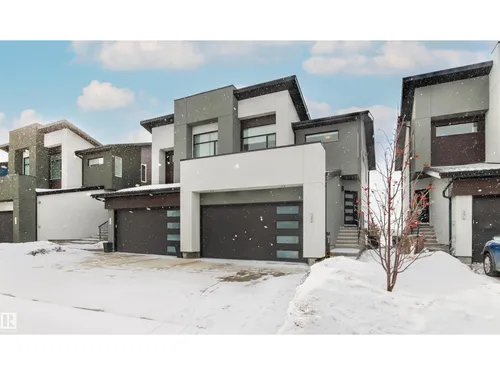 #38 50 EDINBURGH CO N, St. Albert - $550,000