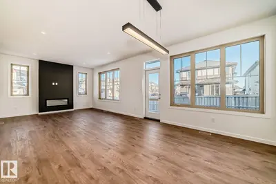 Interior photo 4 of 1365 AINSLIE WD SW