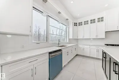 Interior photo 2 of 