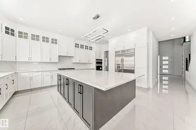 Interior photo 3 of 