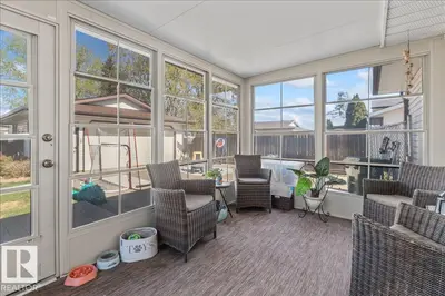 Interior photo 4 of 9504 96 ST