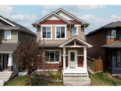 828 36 AV NW, Edmonton - $429,900