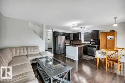 Interior photo 2 of 2813 18A AV NW