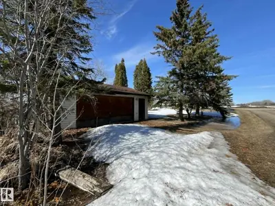 Interior photo 1 of 4901 50 Ave