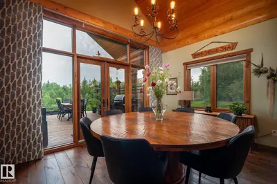 Interior photo 2 of 