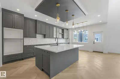 Interior photo 1 of 507 CANTER WD