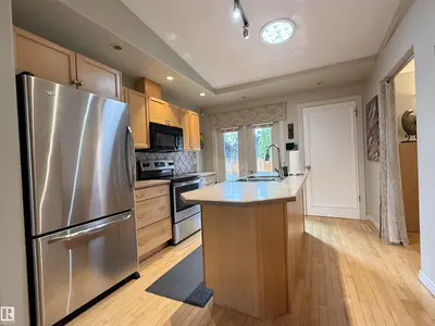 Interior photo 4 of 10648 ROWLAND RD NW