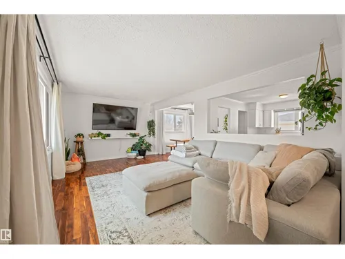 2008 89 ST NW, Edmonton - $489,900