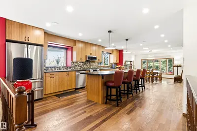 Interior photo 4 of 7 WESTVIEW PL