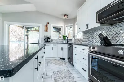 Interior photo 4 of 4012 53 ST