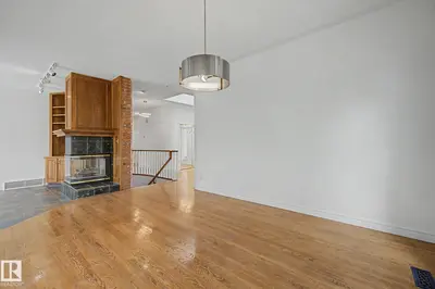 Interior photo 2 of 