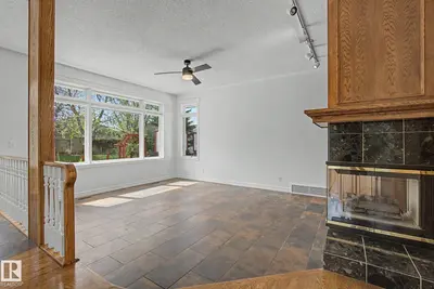 Interior photo 3 of 